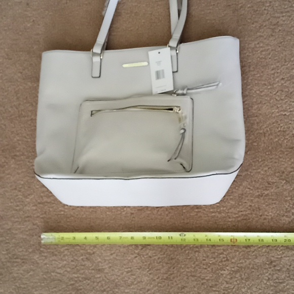 NWT SteveMadden Tote - Picture 7 of 8